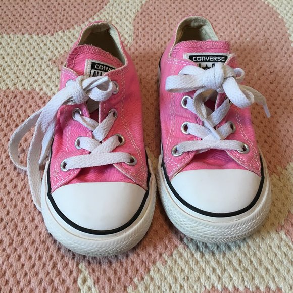 Toddler Girls size 7 pink Converse - Picture 1 of 5